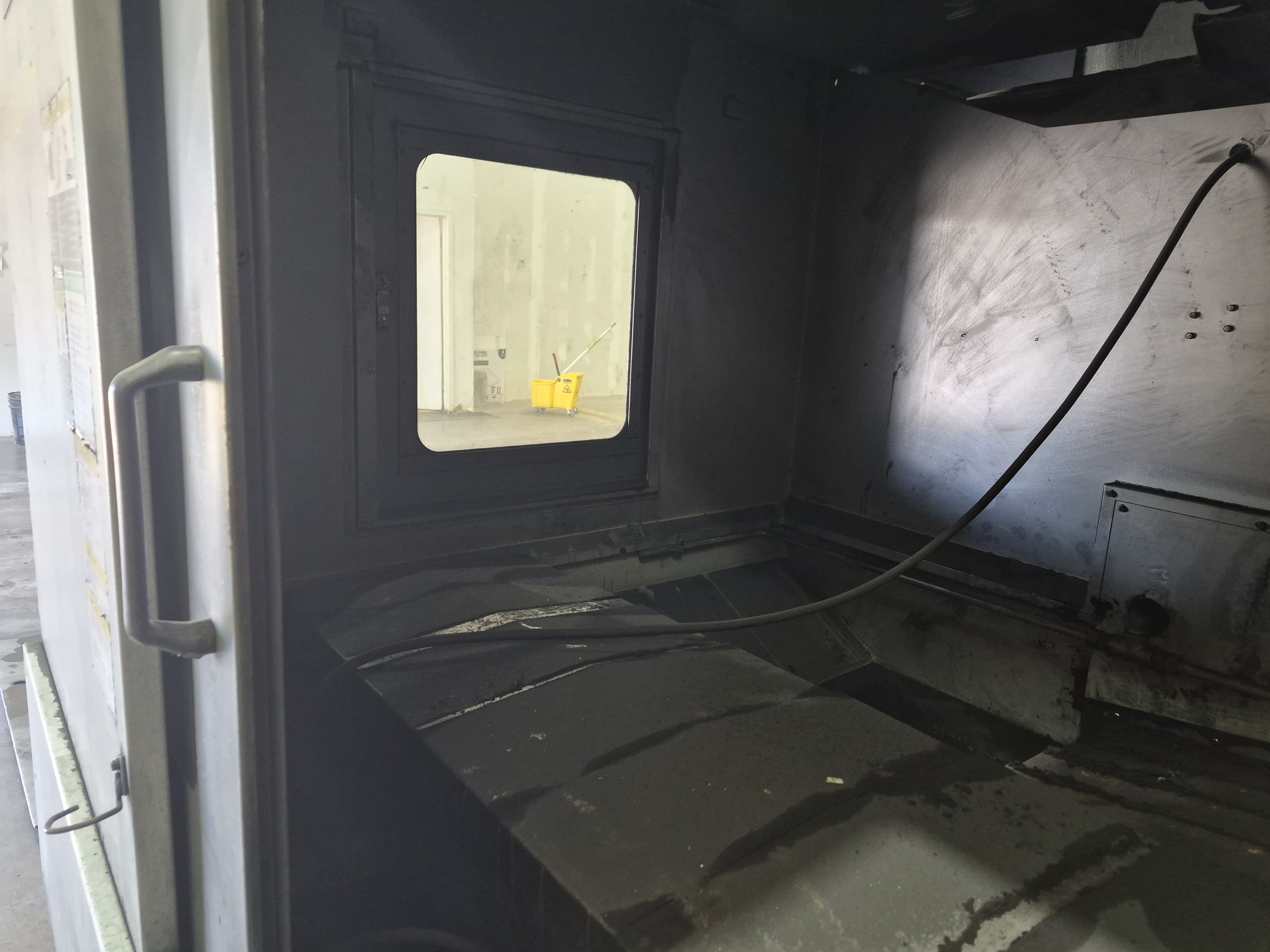 Hyundai-Kia VX650/40 CNC Vertical Machining Center used Vertical Machining Center (VMC) photo 5
